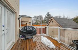 4-zimmer haus in der stadt in East York, Kanada. C$2 017 000