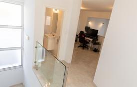 4-zimmer einfamilienhaus 334 m² in Chloraka, Zypern. 1 300 000 €