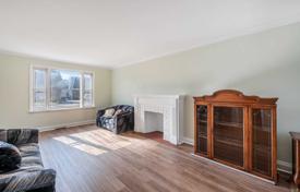 6-zimmer haus in der stadt in North York, Kanada. C$1 876 000