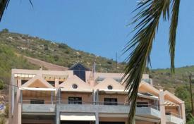 Stadthaus – Loutraki, Administration of the Peloponnese, Western Greece and the Ionian Islands, Griechenland. 350 000 €