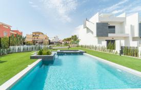 2-zimmer einfamilienhaus 74 m² in Torrevieja, Spanien. 340 000 €