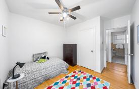 9-zimmer haus in der stadt in North York, Kanada. C$2 080 000