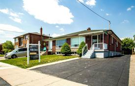 5-zimmer stadthaus in North York, Kanada. C$939 000