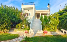 4-zimmer haus in der stadt 200 m² in Loutraki, Griechenland. 320 000 €