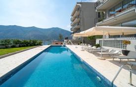 4-zimmer wohnung 120 m² in Dobrota, Montenegro. 570 000 €