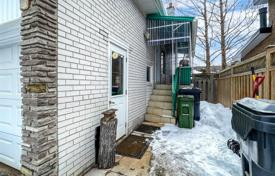 12-zimmer haus in der stadt in North York, Kanada. C$2 346 000