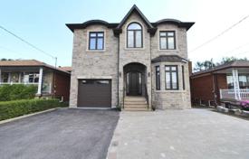 Haus in der Stadt – North York, Toronto, Ontario,  Kanada. C$2 059 000
