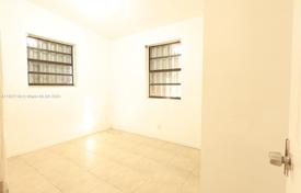 3-zimmer haus in der stadt 114 m² in Miami, Vereinigte Staaten. $460 000