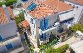 3-zimmer haus in der stadt 95 m² in Spetses, Griechenland. 350 000 €