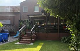 5-zimmer stadthaus 140 m² in Düsseldorf, Deutschland. 685 000 €