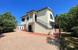 4-zimmer villa 230 m² in Castiglione della Pescaia, Italien. 1 150 000 €