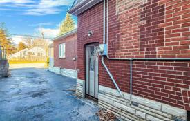 4-zimmer haus in der stadt in Etobicoke, Kanada. C$1 442 000