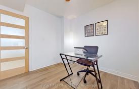 6-zimmer haus in der stadt in Etobicoke, Kanada. C$1 281 000