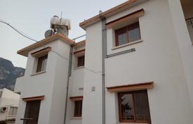 4-zimmer einfamilienhaus 350 m² in Izmir (city), Türkei. $638 000