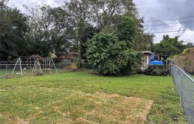 4-zimmer haus in der stadt 161 m² in Miami, Vereinigte Staaten. $560 000