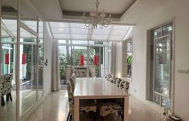 5-zimmer einfamilienhaus in Khan Na Yao, Thailand. $673 000