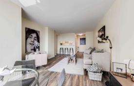 2-zimmer wohnung in Bay Street, Kanada. C$829 000