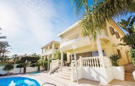 Villa – Larnaca Stadt, Larnaka, Zypern. 4 700 €  pro Woche
