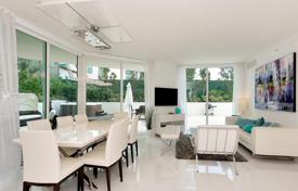6-zimmer wohnung 161 m² in Sunny Isles Beach, Vereinigte Staaten. 1 244 000 €
