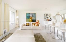 5-zimmer haus in der stadt 209 m² in Miami, Vereinigte Staaten. $990 000