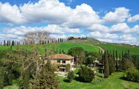 4-zimmer villa 266 m² in Asciano, Italien. 800 000 €