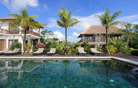 Villa – Jimbaran, Bali, Indonesien. 6 300 €  pro Woche