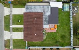 4-zimmer haus in der stadt 151 m² in Miami, Vereinigte Staaten. $815 000