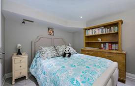 14-zimmer haus in der stadt in Etobicoke, Kanada. C$1 915 000