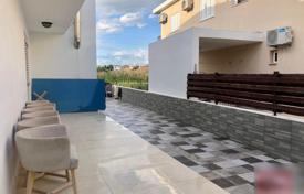4-zimmer villa 270 m² in Larnaka, Zypern. 390 000 €