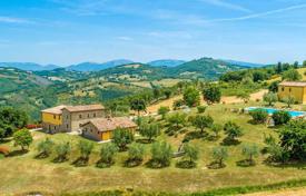 16-zimmer villa 665 m² in Gubbio, Italien. 975 000 €