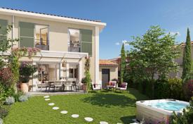New residential complex with villas in Cogolin, Frankreich. ab 483 000 €