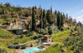 Grundstück in Loro Ciuffenna, Italien. 1 400 000 €