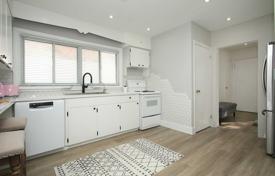 8-zimmer haus in der stadt in North York, Kanada. C$1 869 000