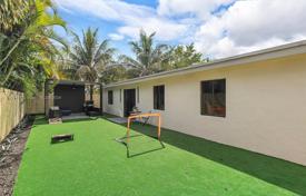 5-zimmer haus in der stadt 219 m² in Miami, Vereinigte Staaten. $1 100 000