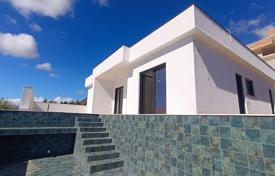 2-zimmer haus in der stadt 198 m² in Dobra Voda, Montenegro. 380 000 €