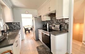 8-zimmer haus in der stadt in Scarborough, Kanada. C$1 746 000