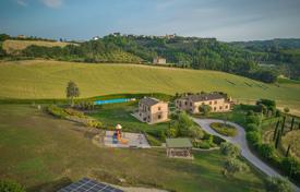 14-zimmer landgut 792 m² in Fermo, Italien. 1 800 000 €