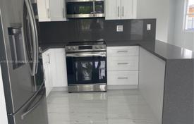 4-zimmer haus in der stadt 137 m² in Miami, Vereinigte Staaten. $789 000