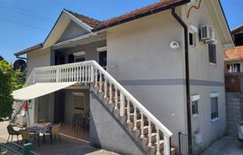 Haus in der Stadt – Mrčevac, Tivat, Montenegro. 180 000 €