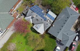Haus in der stadt in East York, Kanada. C$1 835 000