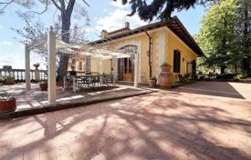 7-zimmer villa 419 m² in Florenz, Italien. 1 600 000 €