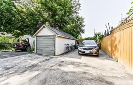 8-zimmer haus in der stadt in York, Kanada. C$1 286 000