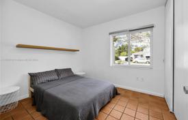 4-zimmer haus in der stadt 193 m² in Miami, Vereinigte Staaten. $985 000