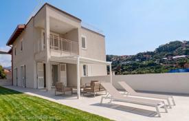 3-zimmer wohnung 105 m² in Ligurien, Italien. 380 000 €