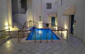 4-zimmer stadthaus 215 m² in Attika, Griechenland. 300 000 €