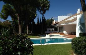 Villa – Puerto Banus, Andalusien, Spanien. 9 500 €  pro Woche