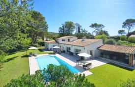 Villa – Mougins, Côte d'Azur, Frankreich. 1 990 000 €