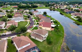 Haus in der Stadt – Kissimmee, Florida, Vereinigte Staaten. $399 000