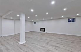 12-zimmer haus in der stadt in Scarborough, Kanada. C$2 198 000