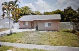 Haus in der Stadt – North Lauderdale, Broward, Florida,  Vereinigte Staaten. $430 000